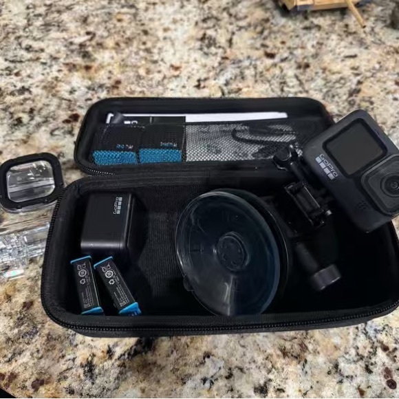 GoPro Black Underwater Camera Set with Accessories - Picture 2 of 10